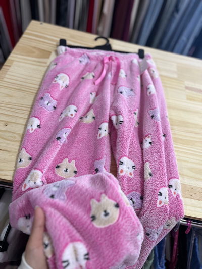 Pijama fucsia solo talle 4
