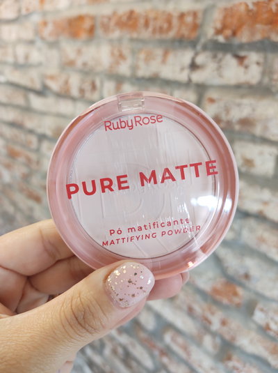 Polvo Matificante Pure Matte de Ruby Rose.
