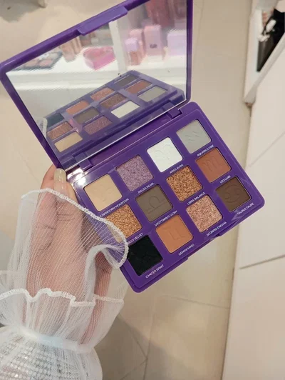 Paleta Essence Astral Ruby Rose 