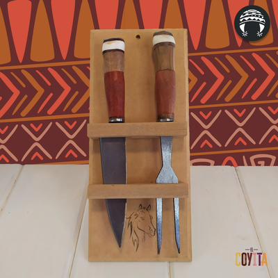 Cuchillo + tenedor parrillero + soporte para pared