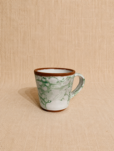 Taza marron esmaltada de ambos lados