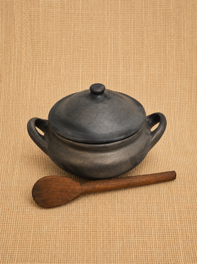 Olla locrera negra 2,5 litros (cuchara de algarrobo de regalo)