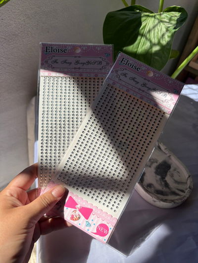 strass con pegamento