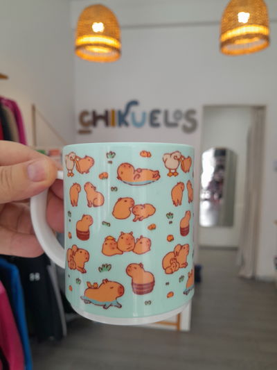Taza de Capybara verde