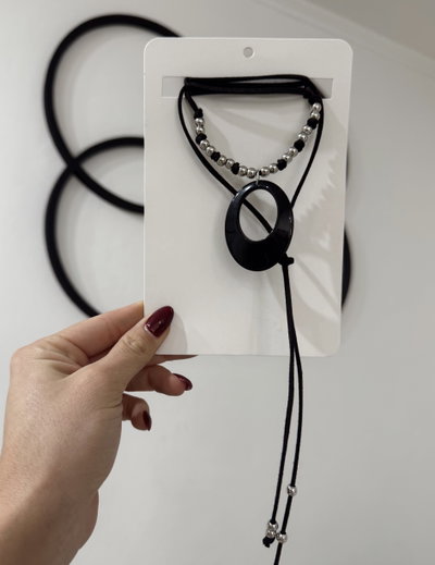 Collar (hilo negro) #02