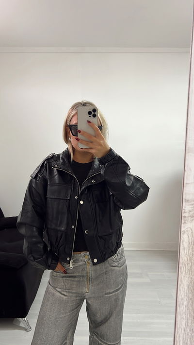 bomber negra