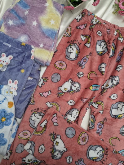 Pantalon pijama plush (cuatro variantes)