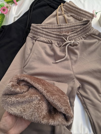 Pantalon con piel (tres variantes)