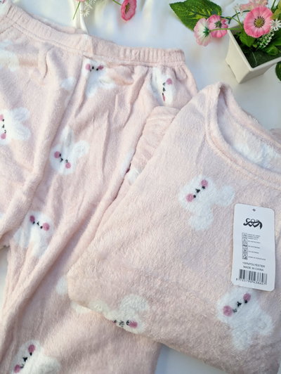 Pijama plush conejito
