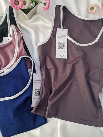 Musculosa top (cuatro variantes)