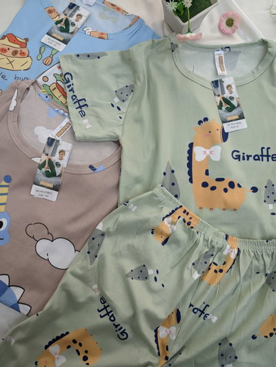 Pijama de niño/a (tres variantes)