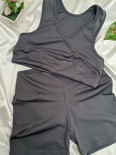 Short + top rosa gris