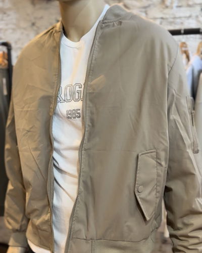 Campera Bomber Camel