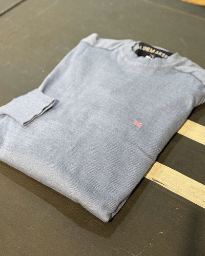 Sweater celeste Bluemakers