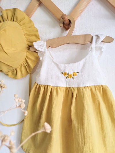 Vestido Solera Bordada Amarillo