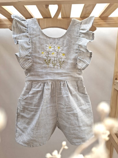 jardinero Corto Margarita rayado celeste