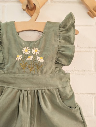 jardinero Corto Margarita verde seco