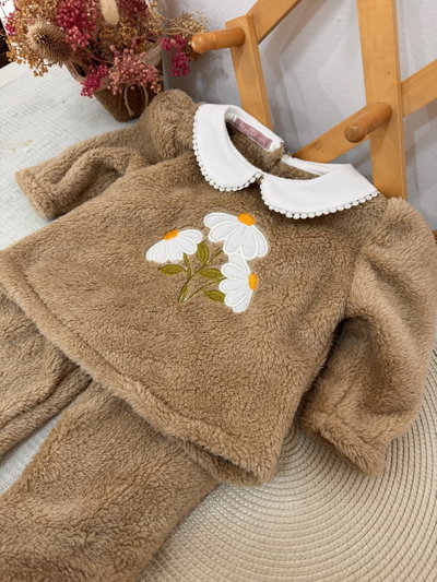 Conjunto Buso + calzita Corderito Margarita Camel