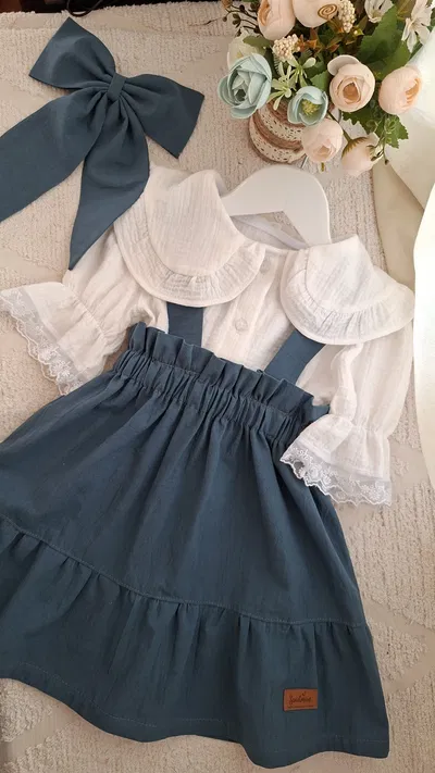 Faldita con tiradores Martina