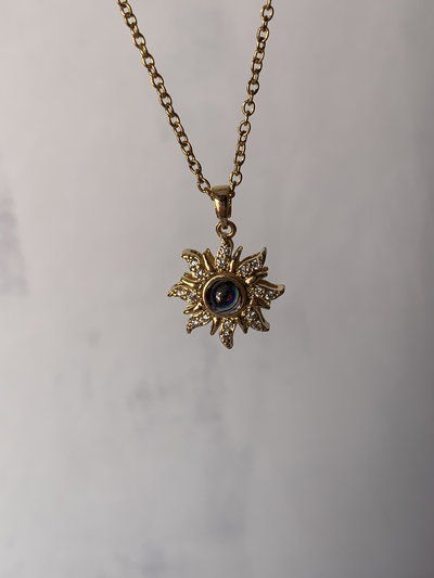 Collar Te amo en 100 idiomas Sol dorado