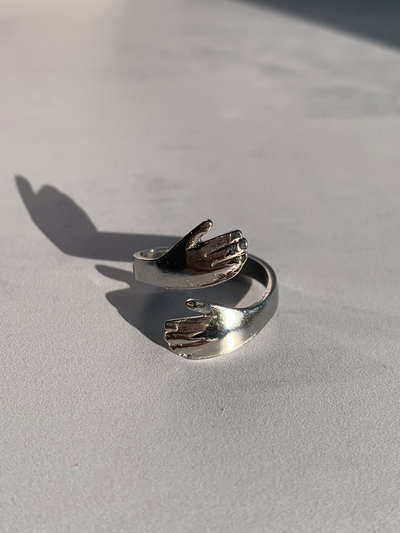 Anillo abrazo