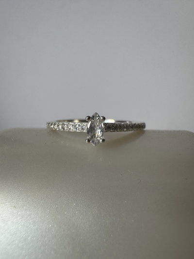 Anillo Cubic alargado Plata 925