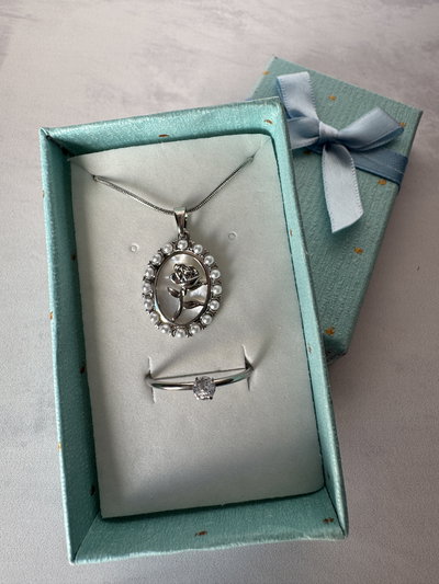 Set: Anillo promesa + Collar Rosa Vintage