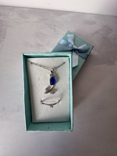 Set: Anillo promesa + Collar Tulipan azul