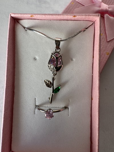 Set: Anillo promesa + Collar Tulipan Rosa Plateado