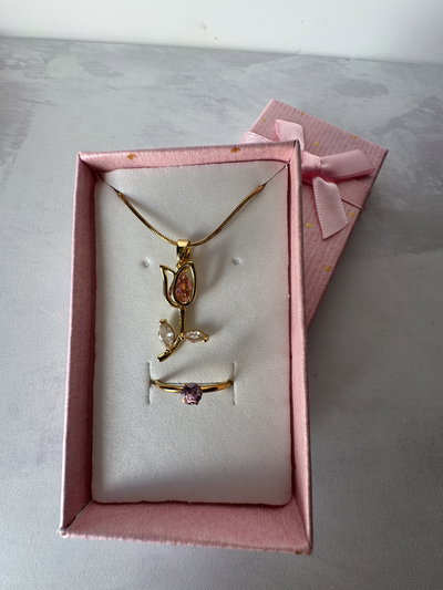 Set: Anillo promesa + Collar Tulipan Rosa Dorado II