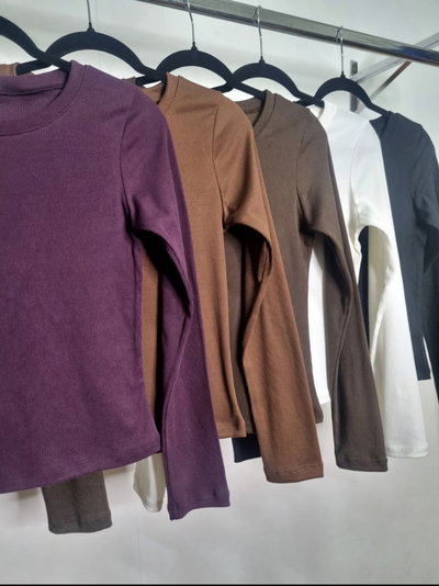 PACK X5 CAMISETAS BÁSICAS 130 DE BUSTO