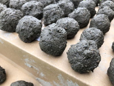 Caolin bolitas de humo