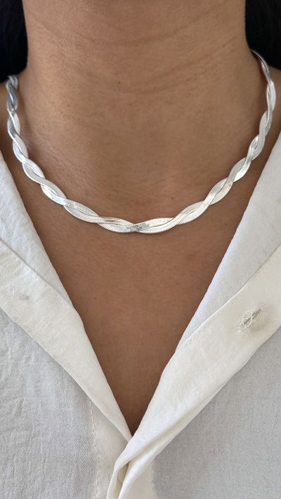 Collar trenzado 
