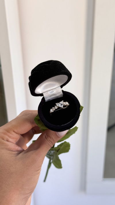 Estuche rosa + anillo 