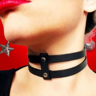 CHOKER DOS TIRAS CON TACHAS