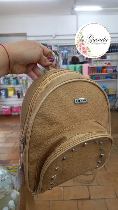 MOCHILA ECOCUERO MARRON CON BOLSILLO