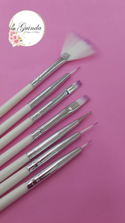 SET DE PINCELES POR 7 UNIDADES
