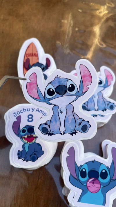 STICKER RESISTENTE AL AGUA