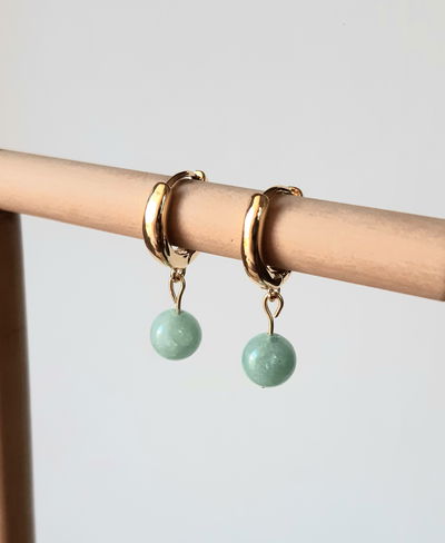 Aros argolla Jade oro 18k