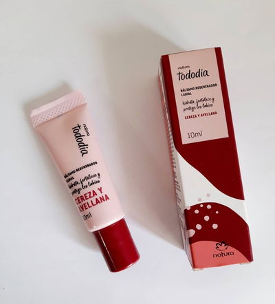 Bálsamo labial Cereza y Avellana 