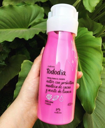 Crema Hidratante Corporal Avellana y Casis