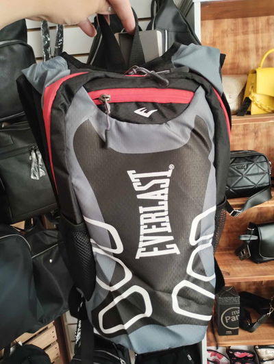 MOCHILA RUNNING 🏃🏻‍♀️ 12 litros 