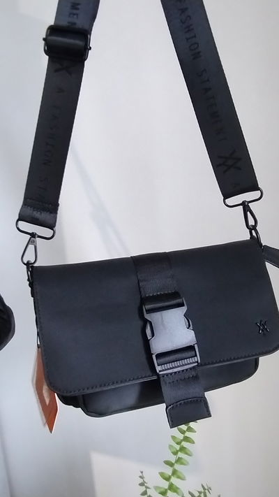 CARTERA BANDOLERA AMAYRA ✨
