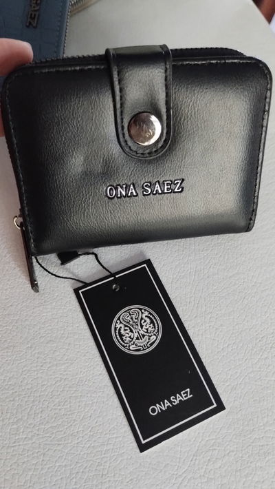 BILLETERA ONA SAEZ 