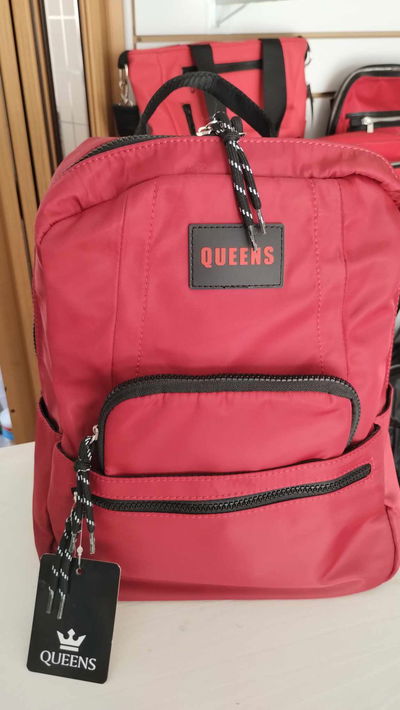 MOCHILA QUEENS👑
