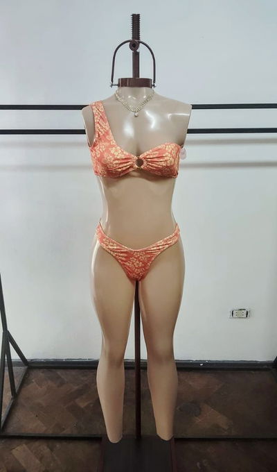 Art. 002 Bikini de un hombro 2 x $10000