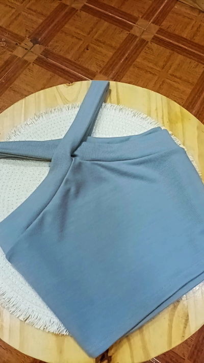 914 top cuello cruzado 