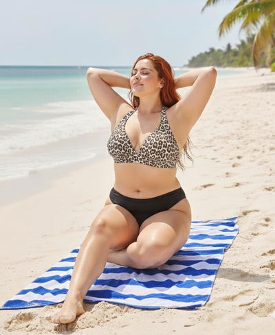 Art.16 bikini triangulo con base especial y vedetina alta