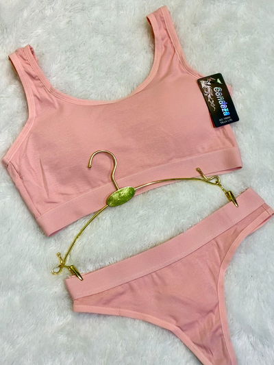 Art.643 Conjunto de algodon con lycra con top T90 al T105 prendido atrás bretel ancho