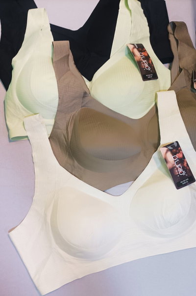 Art.480 corpiño latex reforzado prendido atras